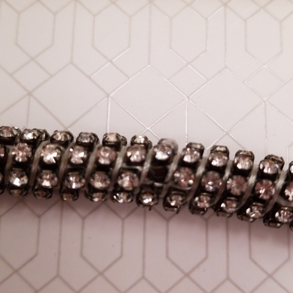 SALE 😍 4/$15 Crystal Bling Bracelet - Picture 5 of 7